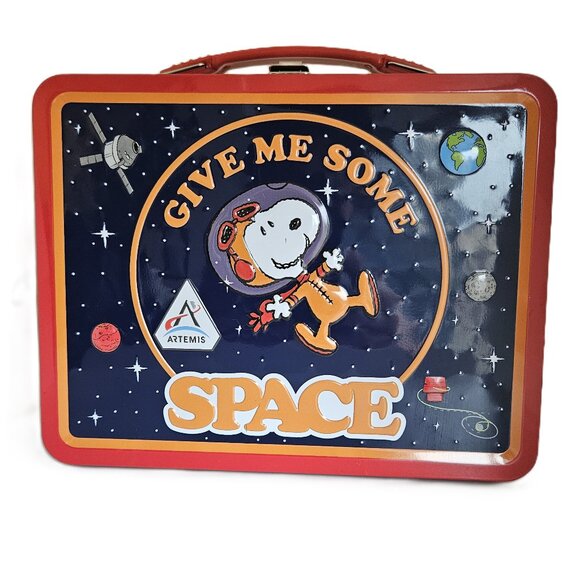Artemis Peanuts Snoopy in Space Lunch Box / Carry All Sturdy Metal Storage Box - Picture 1 of 16